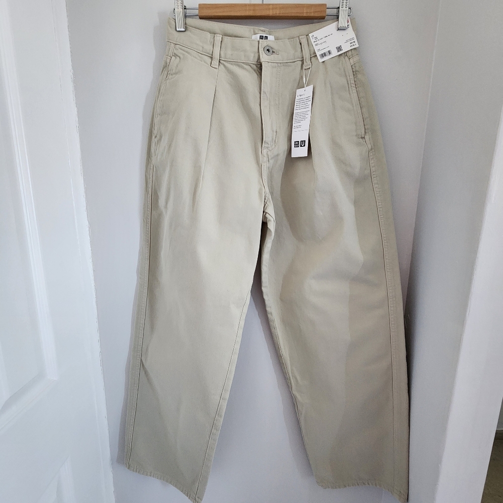 NWT Uniqlo Beige Denim Pleated Pants Size 26